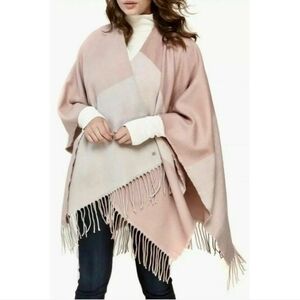 Soia & KYO pale pink fringe shawl cape wrap one size